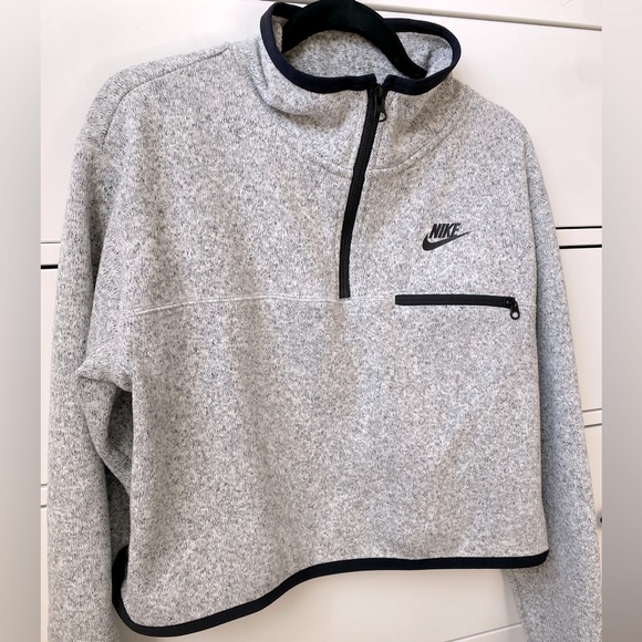 Nike long sleeve top half zip womens L - Picture 2 of 3